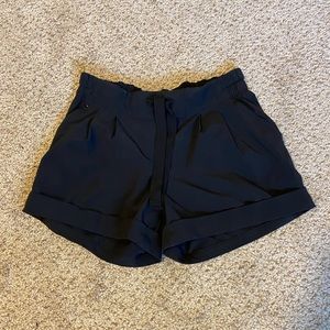 BRAND NEW WITH OUT TAGS lululemon spring break away shorts
